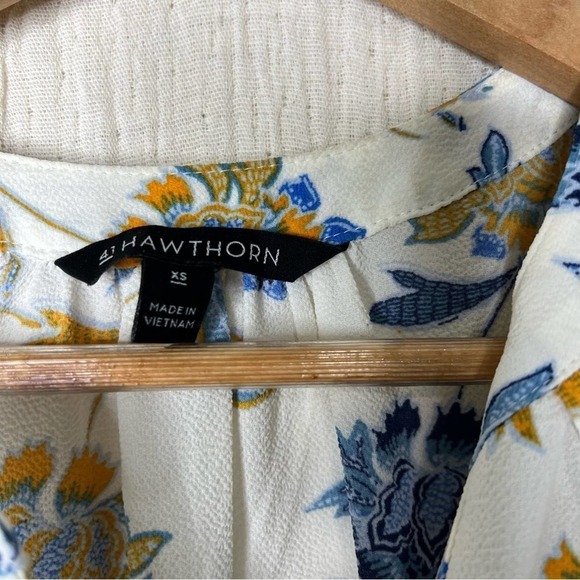 41 Hawthorn Morey Split Neck Short Sleeve Blouse in Off-white Blue Floral XS - Picture 5 of 10
